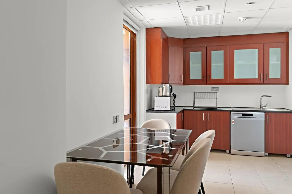 2-Bedroom Apartment Near To The Beach In Sadaf Dubai