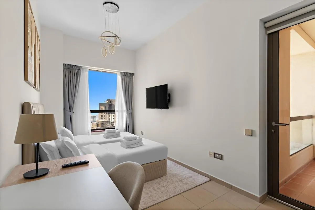 2-Bedroom Apartment Near To The Beach In Sadaf Dubai